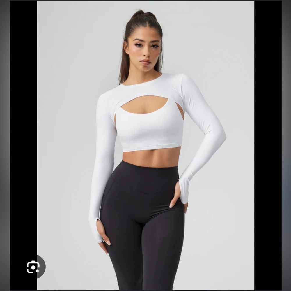 Buffbunny Essential Bolero White 🤍 Medium